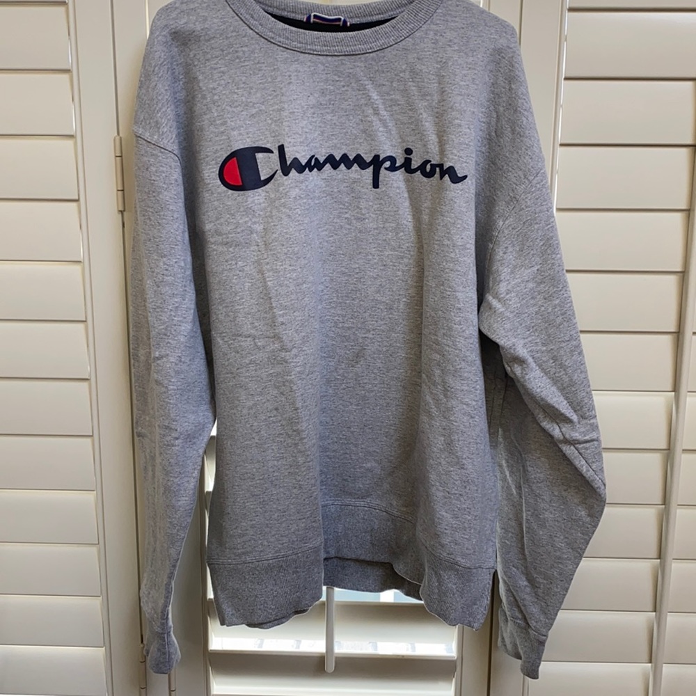 Mens logo champion xl never worn - no tags